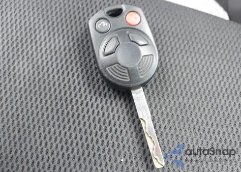 2012 Ford Focus Se z USA, uszkodzony, nr VIN 1FAHP3F25CL422427